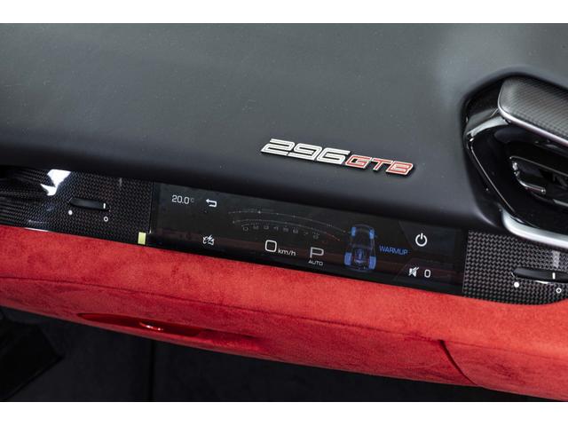 296GTB F1 DCT BiancoCervino Rosso Ferrari OP1166 カーボンファイバーフロントスポイラー カーボンファイバーリアディフューザー カーボンファイバーエンジンルーム カーボンファイバー製コルサレーシングシート(18枚目)