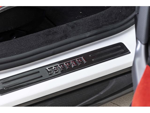 296GTB F1 DCT BiancoCervino Rosso Ferrari OP1166 カーボンファイバーフロントスポイラー カーボンファイバーリアディフューザー カーボンファイバーエンジンルーム カーボンファイバー製コルサレーシングシート(20枚目)