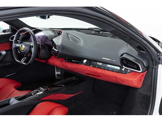 296GTB F1 DCT BiancoCervino Rosso Ferrari OP1166 カーボンファイバーフロントスポイラー カーボンファイバーリアディフューザー カーボンファイバーエンジンルーム カーボンファイバー製コルサレーシングシート(21枚目)