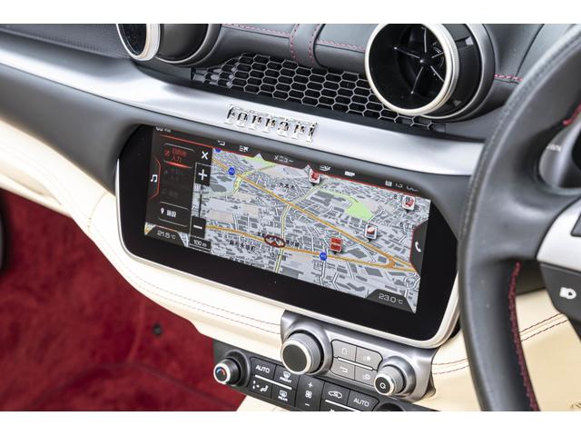 ポルトフィーノM F1 DCT Nero Daytona/Crema ハイパワーオーディオ スクーデリアフェラーリロゴ バックカメラ20インチ鍛造ダイヤモンドフィニッシュホイール スポーツエキゾースト スペシャルステッチ 跳ね馬刺繍(6枚目)