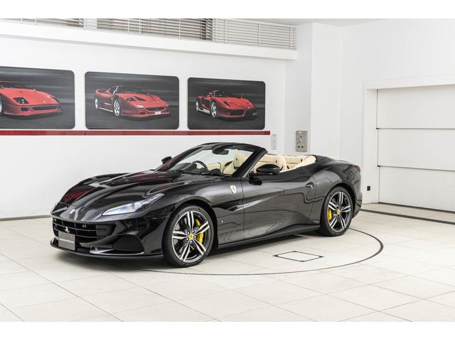 ポルトフィーノM F1 DCT Nero Daytona/Crema ハイパワーオーディオ スクーデリアフェラーリロゴ バックカメラ20インチ鍛造ダイヤモンドフィニッシュホイール スポーツエキゾースト スペシャルステッチ 跳ね馬刺繍(21枚目)