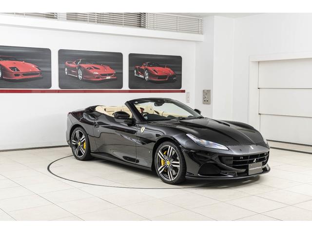 ポルトフィーノM F1 DCT Nero Daytona/Crema ハイパワーオーディオ スクーデリアフェラーリロゴ バックカメラ20インチ鍛造ダイヤモンドフィニッシュホイール スポーツエキゾースト スペシャルステッチ 跳ね馬刺繍(23枚目)