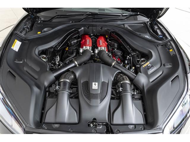 ポルトフィーノM F1 DCT Nero Daytona/Crema ハイパワーオーディオ スクーデリアフェラーリロゴ バックカメラ20インチ鍛造ダイヤモンドフィニッシュホイール スポーツエキゾースト スペシャルステッチ 跳ね馬刺繍(30枚目)