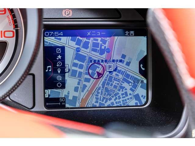 F8スパイダー F1 DCT Bianco Avus / Rosso フロントサスペンションリフト、フェラーリエンブレム、バックカメラカーボンドライバーゾーン、カーボンダッシュボード、カーボンセンターコンソール、カーボンドアハンドル(8枚目)