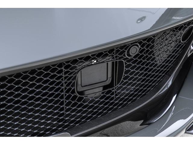 812GTS F1 DCT Grigio Scuro / Cuoio フロントサスペンションリフト、フェラーリエンブレム、ADASパッケージ、サラウンドビューカメラ、カーボンドライバーゾーン、TDFデザイン鍛造スポーツホイール(20枚目)