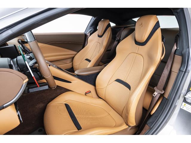 ローマ F1 DCT Grigio Ferro Met/Cuoio 20インチ鍛造ダイヤモンドフィニッシュホイール カーボンLEDステアリングカーボントンネル ベンチレーションシート バックレーダー サラウンドビューカメラ(2枚目)