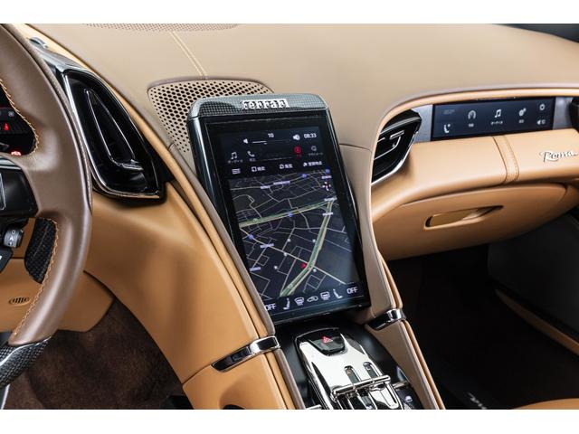 ローマ F1 DCT Grigio Ferro Met/Cuoio 20インチ鍛造ダイヤモンドフィニッシュホイール カーボンLEDステアリングカーボントンネル ベンチレーションシート バックレーダー サラウンドビューカメラ(9枚目)