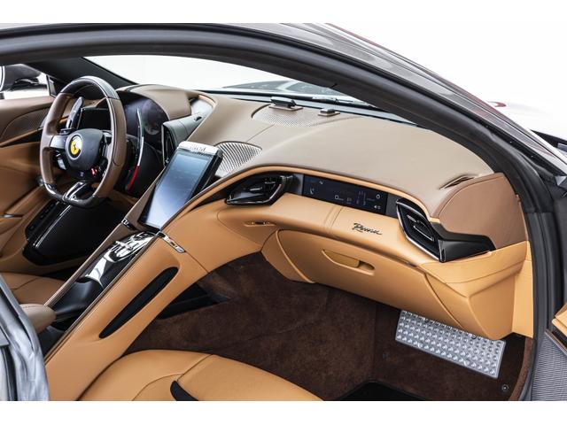 ローマ F1 DCT Grigio Ferro Met/Cuoio 20インチ鍛造ダイヤモンドフィニッシュホイール カーボンLEDステアリングカーボントンネル ベンチレーションシート バックレーダー サラウンドビューカメラ(15枚目)