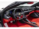 ベースグレード　Ｆ１　ＤＣＴ　Ｎｅｒｏ　Ｒｏｓｓｏ　Ｆｅｒｒａｒｉ　フロントグリルブラッククローム　カーボンＬＥＤドライバーゾーンブラックセラミックマフラー　鍛造ダイヤモンドホイール　マグネライドサスペンション(5枚目)