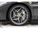 ベースグレード　Ｆ１　ＤＣＴ　認定中古車　カーボンファイバードライバーゾーン　レーシングシート　シートリフター鍛造ダイヤモンドホイール　シートセンタートリコロール　カーボンダッシュボード　Ｆ１ボタントリコロール（17枚目）