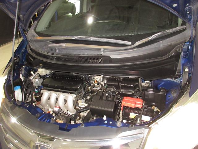 フリード Ｇジャストセレクション　禁煙車カロッツェリアメモリーナビＥＴＣＲカメラワンオーナー　両側Ｐスライドドア　Ｂモニター　スマトキー　地上デジタルＴＶ　定期点検記録簿　ワンオナ　助手席エアバッグ　ＡＵＴＯエアコン　パワステ　イモビ（5枚目）