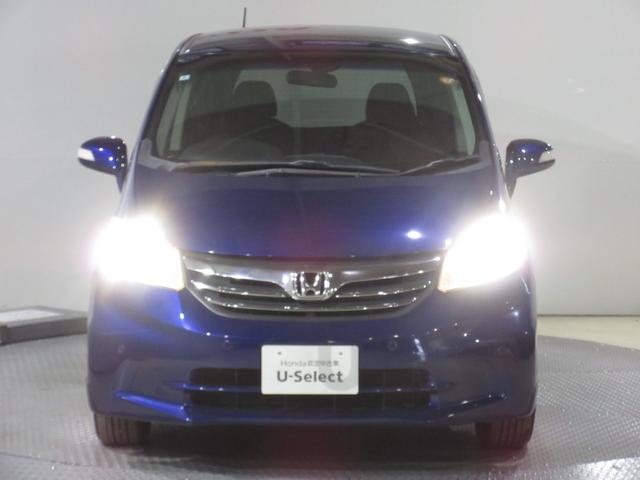 フリード Ｇジャストセレクション　禁煙車カロッツェリアメモリーナビＥＴＣＲカメラワンオーナー　両側Ｐスライドドア　Ｂモニター　スマトキー　地上デジタルＴＶ　定期点検記録簿　ワンオナ　助手席エアバッグ　ＡＵＴＯエアコン　パワステ　イモビ（8枚目）