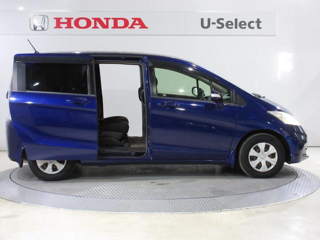 フリード Ｇジャストセレクション　禁煙車カロッツェリアメモリーナビＥＴＣＲカメラワンオーナー　両側Ｐスライドドア　Ｂモニター　スマトキー　地上デジタルＴＶ　定期点検記録簿　ワンオナ　助手席エアバッグ　ＡＵＴＯエアコン　パワステ　イモビ（9枚目）