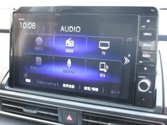 ナビゲーションはギャザズ１０インチナビ（ＶＸＵ−２１７ＤＹｉ）を装着しております。ＡＭ、ＦＭ、ＣＤ、ＤＶＤ再生、Ｂｌｕｅｔｏｏｔｈ、音楽録音再生、フルセグＴＶがご使用いただけます。 7