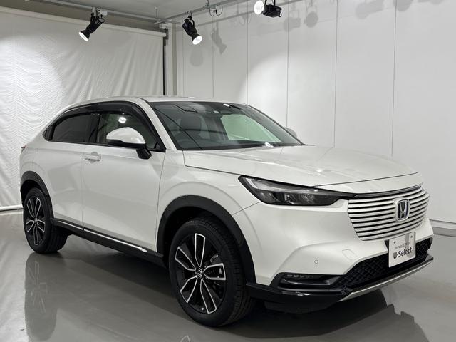 ヴェゼル ｅ：ＨＥＶＺ　純正メモリーナビ　フルセグＴＶ　バックカメラ　前後ドラレコ　ＥＴＣ２．０　サイドカーテンエアバック　シートヒーター　パドルシフト　ハンズフリーアクセスパワーテールゲート　横滑り防止装置　１オナ　スマキ（4枚目）