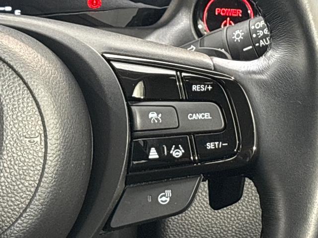 ヴェゼル ｅ：ＨＥＶＺ　純正メモリーナビ　フルセグＴＶ　バックカメラ　前後ドラレコ　ＥＴＣ２．０　サイドカーテンエアバック　シートヒーター　パドルシフト　ハンズフリーアクセスパワーテールゲート　横滑り防止装置　１オナ　スマキ（13枚目）