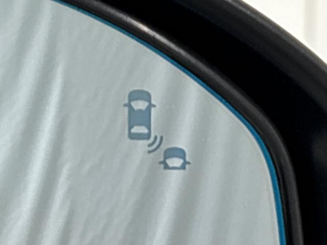 ヴェゼル ｅ：ＨＥＶＺ　純正メモリーナビ　フルセグＴＶ　バックカメラ　前後ドラレコ　ＥＴＣ２．０　サイドカーテンエアバック　シートヒーター　パドルシフト　ハンズフリーアクセスパワーテールゲート　横滑り防止装置　１オナ　スマキ（24枚目）