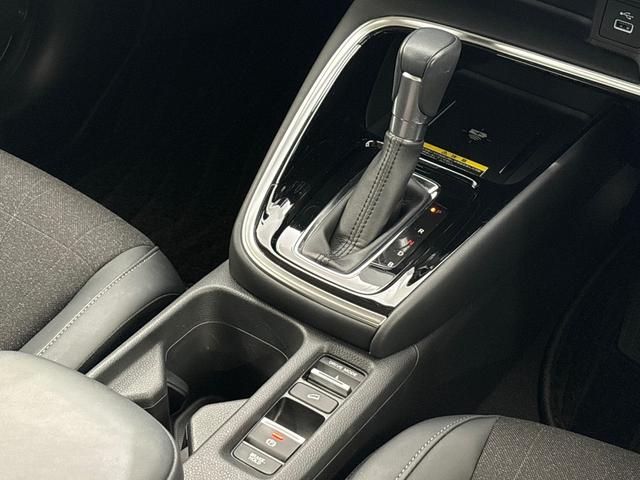 ヴェゼル ｅ：ＨＥＶＺ　純正メモリーナビ　フルセグＴＶ　バックカメラ　前後ドラレコ　ＥＴＣ２．０　サイドカーテンエアバック　シートヒーター　パドルシフト　ハンズフリーアクセスパワーテールゲート　横滑り防止装置　１オナ　スマキ（30枚目）