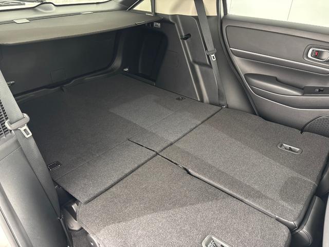 ヴェゼル ｅ：ＨＥＶＺ　純正メモリーナビ　フルセグＴＶ　バックカメラ　前後ドラレコ　ＥＴＣ２．０　サイドカーテンエアバック　シートヒーター　パドルシフト　ハンズフリーアクセスパワーテールゲート　横滑り防止装置　１オナ　スマキ（39枚目）