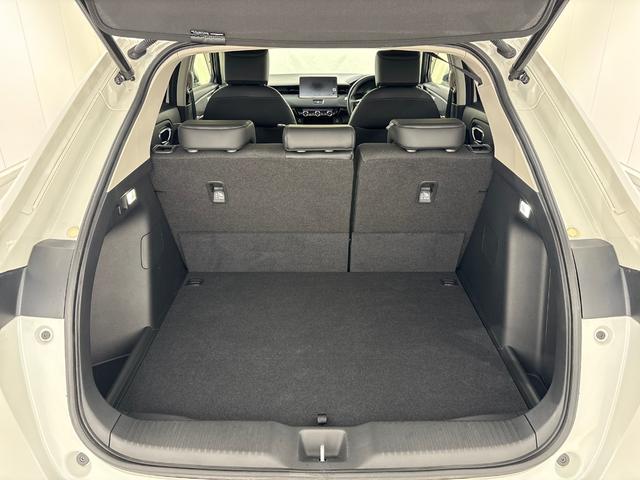 ヴェゼル ｅ：ＨＥＶＺ　純正メモリーナビ　フルセグＴＶ　バックカメラ　前後ドラレコ　ＥＴＣ２．０　サイドカーテンエアバック　シートヒーター　パドルシフト　ハンズフリーアクセスパワーテールゲート　横滑り防止装置　１オナ　スマキ（41枚目）