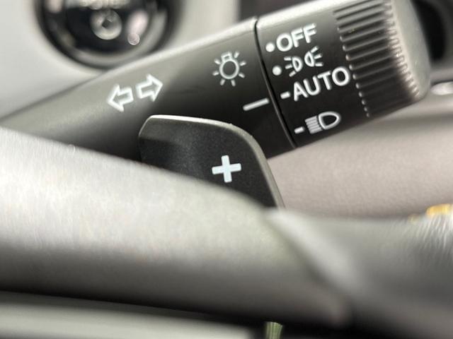 フィット ｅ：ＨＥＶＲＳ　純正メモリーナビ　フルセグＴＶ　バックカメラ　ＥＴＣ２．０　前後ドラレコ　ＬＥＤヘッドライト　ＨｏｎｄａＣＯＮＮＥＣＴ　ホンダセンシング　スマートキー　アルミホイール　横滑り防止装置　エアバッグ　禁煙（14枚目）