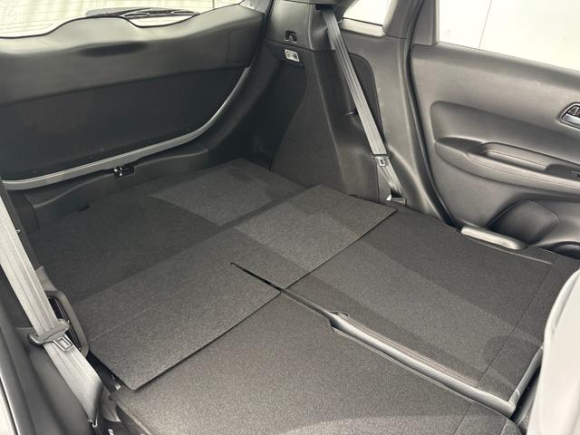 フィット ｅ：ＨＥＶＲＳ　純正メモリーナビ　フルセグＴＶ　バックカメラ　ＥＴＣ２．０　前後ドラレコ　ＬＥＤヘッドライト　ＨｏｎｄａＣＯＮＮＥＣＴ　ホンダセンシング　スマートキー　アルミホイール　横滑り防止装置　エアバッグ　禁煙（36枚目）