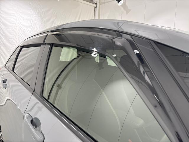 フィット ｅ：ＨＥＶＲＳ　純正メモリーナビ　フルセグＴＶ　バックカメラ　ＥＴＣ２．０　前後ドラレコ　ＬＥＤヘッドライト　ＨｏｎｄａＣＯＮＮＥＣＴ　ホンダセンシング　スマートキー　アルミホイール　横滑り防止装置　エアバッグ　禁煙（40枚目）