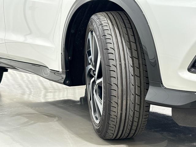 ヴェゼル ＲＳ・ホンダセンシング　純正８インチメモリーナビ　ＥＴＣ　ＬＥＤヘッドライト　社外前後ドラレコ　シートヒーター　パドルシフト　ホンダセンシング　衝突軽減ブレーキ　バックカメラ　フルセグＴＶ　ＤＶＤ再生　ＣＤ再生　盗難防止（22枚目）