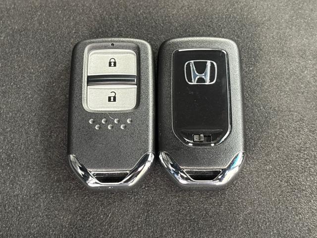 ヴェゼル ＲＳ・ホンダセンシング　純正８インチメモリーナビ　ＥＴＣ　ＬＥＤヘッドライト　社外前後ドラレコ　シートヒーター　パドルシフト　ホンダセンシング　衝突軽減ブレーキ　バックカメラ　フルセグＴＶ　ＤＶＤ再生　ＣＤ再生　盗難防止（28枚目）