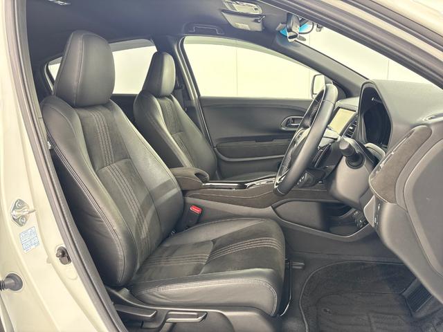 ヴェゼル ＲＳ・ホンダセンシング　純正８インチメモリーナビ　ＥＴＣ　ＬＥＤヘッドライト　社外前後ドラレコ　シートヒーター　パドルシフト　ホンダセンシング　衝突軽減ブレーキ　バックカメラ　フルセグＴＶ　ＤＶＤ再生　ＣＤ再生　盗難防止（36枚目）