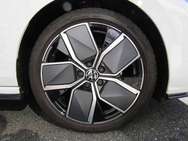 ゴルフ ＴＤＩ　Ｒライン　当店元試乗車　レザーシート　アラウンドビューモニター（32枚目）