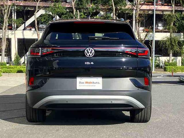 ＩＤ．４ プロ　ＤＥＭＯ　ＣＡＲ　ＥＴＣ　本革シート　アラウンドビューカメラ　ドライバー疲労検知システム　レーンチェンジアシストシステム　シートヒーター　ＬＥＤマトリックスヘッドライト　アルミホイール（２０インチ）（6枚目）