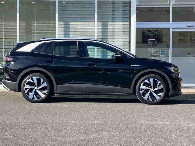 ＩＤ．４ プロ　ＤＥＭＯ　ＣＡＲ　ＥＴＣ　本革シート　アラウンドビューカメラ　ドライバー疲労検知システム　レーンチェンジアシストシステム　シートヒーター　ＬＥＤマトリックスヘッドライト　アルミホイール（２０インチ）（13枚目）