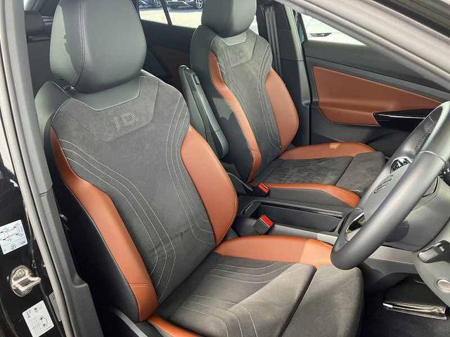 ＩＤ．４ プロ　ＤＥＭＯ　ＣＡＲ　ＥＴＣ　本革シート　アラウンドビューカメラ　ドライバー疲労検知システム　レーンチェンジアシストシステム　シートヒーター　ＬＥＤマトリックスヘッドライト　アルミホイール（２０インチ）（15枚目）