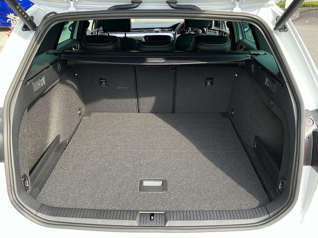 パサートヴァリアント TDI Rライン DEMO CAR(13枚目)