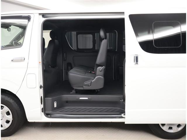 ハイエースバン スーパーＧＬ　ダークプライムＩＩ　ＬＥＤヘットライト　メモリーナビゲーション　地デジ　スマキー　ＡＢＳ　フルフラット　盗難警報装置　運転席エアバッグ　リアクーラー　オートエアコン　パワーウインドウ　記録簿　ＥＳＣ　ＥＴＣ　キーレス（22枚目）