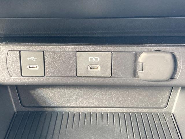 プリウス Z ワンオーナー・12.3インチディスプレイオーディオ・地デジ・BTオーディオ・マルチビューM・パノラマルーフ・純正デジタルインナーミラー・ビルトインETC・パワーシート・パワーバックドア・19インチAW(26枚目)