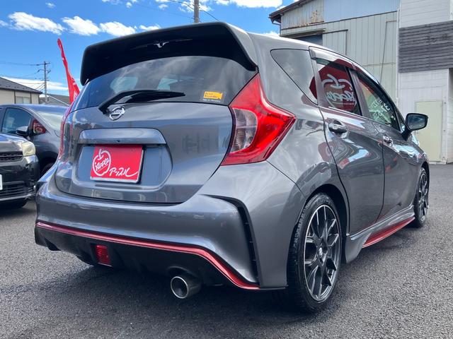 ノート ニスモ　Ｓ　ワンオーナー　走行２万５千キロ台　５速マニュアル　前左右純正レカロシート　オーテックマフラー　ＬＥＤヘッド　アルパインＳＤナビ・７００Ｗ　フルセグ　Ｂガイドモニター　前後ドライブレコーダー　ＥＴＣ（5枚目）