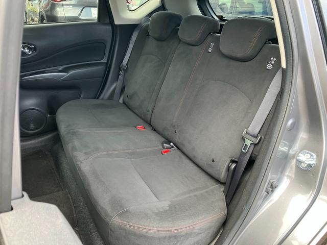 ノート ニスモ　Ｓ　ワンオーナー　走行２万５千キロ台　５速マニュアル　前左右純正レカロシート　オーテックマフラー　ＬＥＤヘッド　アルパインＳＤナビ・７００Ｗ　フルセグ　Ｂガイドモニター　前後ドライブレコーダー　ＥＴＣ（8枚目）