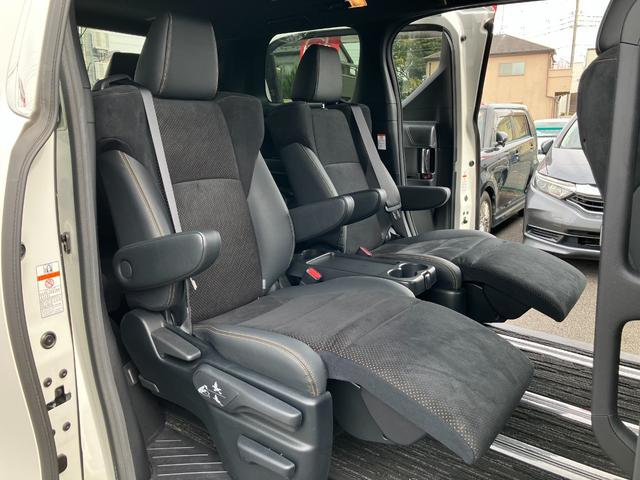 アルファード 2.5S タイプゴールド セーフティセンス 両側パワスラ パワーバックドア 三眼LEDヘッドライト 純正ナビ フルセグ Bガイドモニター 後席フリップダウンモニター ナビ連動ビルトインETC 2列目左右オットマン 純正18AW(12枚目)