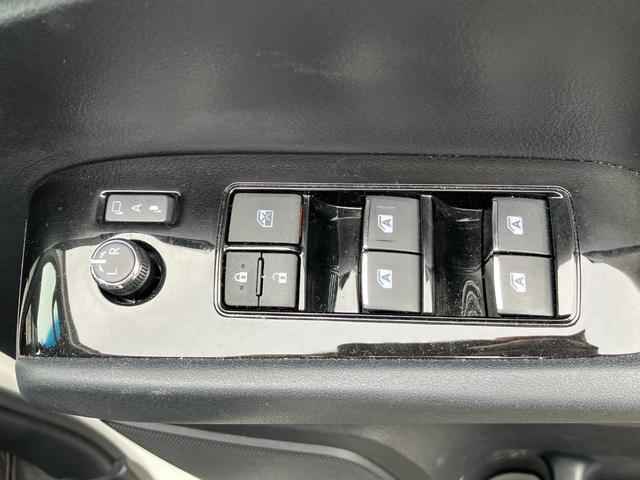 アルファード 2.5S タイプゴールド セーフティセンス 両側パワスラ パワーバックドア 三眼LEDヘッドライト 純正ナビ フルセグ Bガイドモニター 後席フリップダウンモニター ナビ連動ビルトインETC 2列目左右オットマン 純正18AW(18枚目)