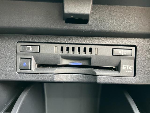 アルファード 2.5S タイプゴールド セーフティセンス 両側パワスラ パワーバックドア 三眼LEDヘッドライト 純正ナビ フルセグ Bガイドモニター 後席フリップダウンモニター ナビ連動ビルトインETC 2列目左右オットマン 純正18AW(20枚目)