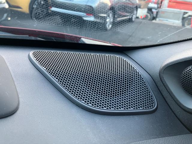 ＧＲヤリス ＲＺ　ハイパフォーマンス　ファースト　エディション　走行８５００キロ台　モリゾーサイン入りフロントガラス　マーブル柄カーボンルーフ　クスコＦタワーバー　ＨＫＳ左右出しマフラー　セーフティセンス　ＬＥＤヘッド　純正ナビ　バックカメラ　前後ドラレコ　ＥＴＣ（18枚目）