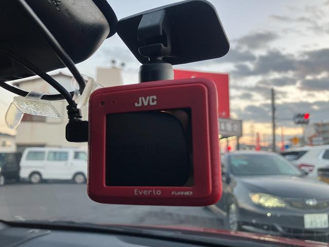 ＧＲヤリス ＲＺ　ハイパフォーマンス　ファースト　エディション　走行８５００キロ台　モリゾーサイン入りフロントガラス　マーブル柄カーボンルーフ　クスコＦタワーバー　ＨＫＳ左右出しマフラー　セーフティセンス　ＬＥＤヘッド　純正ナビ　バックカメラ　前後ドラレコ　ＥＴＣ（22枚目）