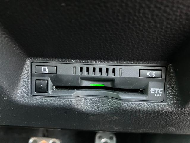 ＧＲヤリス ＲＺ　ハイパフォーマンス　ファースト　エディション　走行８５００キロ台　モリゾーサイン入りフロントガラス　マーブル柄カーボンルーフ　クスコＦタワーバー　ＨＫＳ左右出しマフラー　セーフティセンス　ＬＥＤヘッド　純正ナビ　バックカメラ　前後ドラレコ　ＥＴＣ（32枚目）