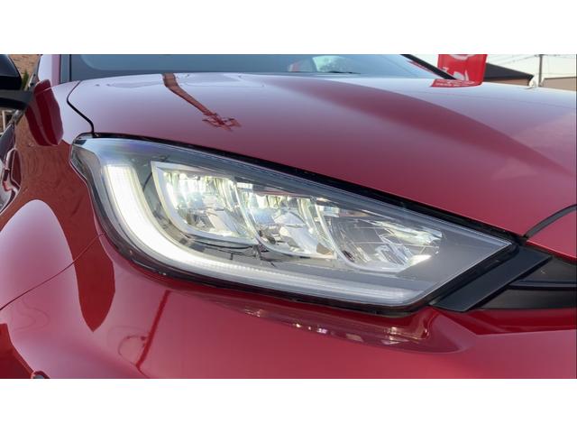 ＧＲヤリス ＲＺ　ハイパフォーマンス　ファースト　エディション　走行８５００キロ台　モリゾーサイン入りフロントガラス　マーブル柄カーボンルーフ　クスコＦタワーバー　ＨＫＳ左右出しマフラー　セーフティセンス　ＬＥＤヘッド　純正ナビ　バックカメラ　前後ドラレコ　ＥＴＣ（60枚目）