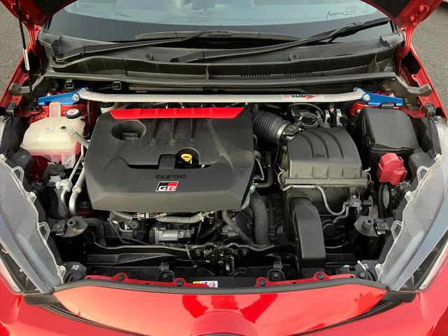 ＧＲヤリス ＲＺ　ハイパフォーマンス　ファースト　エディション　走行８５００キロ台　モリゾーサイン入りフロントガラス　マーブル柄カーボンルーフ　クスコＦタワーバー　ＨＫＳ左右出しマフラー　セーフティセンス　ＬＥＤヘッド　純正ナビ　バックカメラ　前後ドラレコ　ＥＴＣ（73枚目）