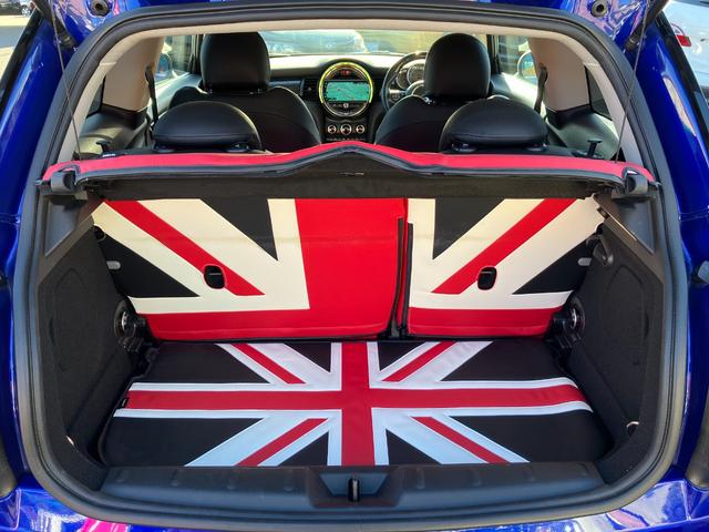 オートローンもご利用いただけます。事前審査は３０分くらいお時間をいただければできます。詳しくはスタッフまで⇒０１２０−８７−５３３５