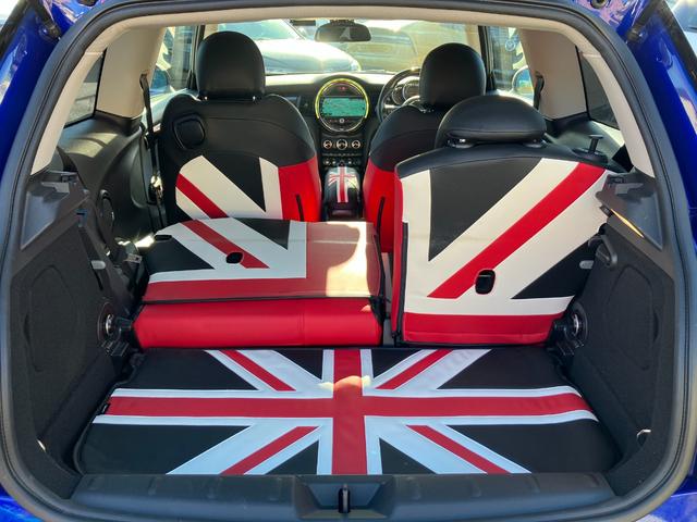 提携認証工場で納車前に１２ヶ月点検をさせていただきます。気になる点がございましたらお気軽にお申し付け下さい。詳しくはスタッフまで⇒０１２０−８７−５３３５