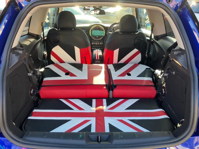 電車でご来店の場合、最寄り駅は埼玉高速鉄道埼玉スタジアム線の新井宿駅です。徒歩５分くらいではありますがご連絡いただければ駅までお迎えにあがります。詳しくはスタッフまで⇒０１２０−８７−５３３５